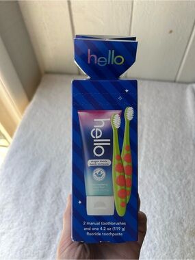 Hello Toothpaste & Toothbrush Gift Set - 2x brushes 1 x toothpaste kids